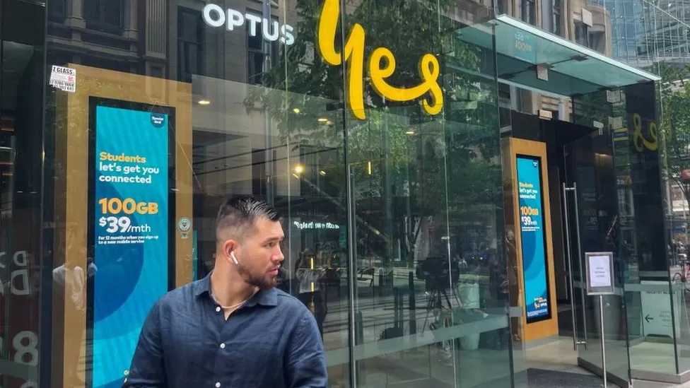 Optus outage: Millions affected by Australian network issues.
